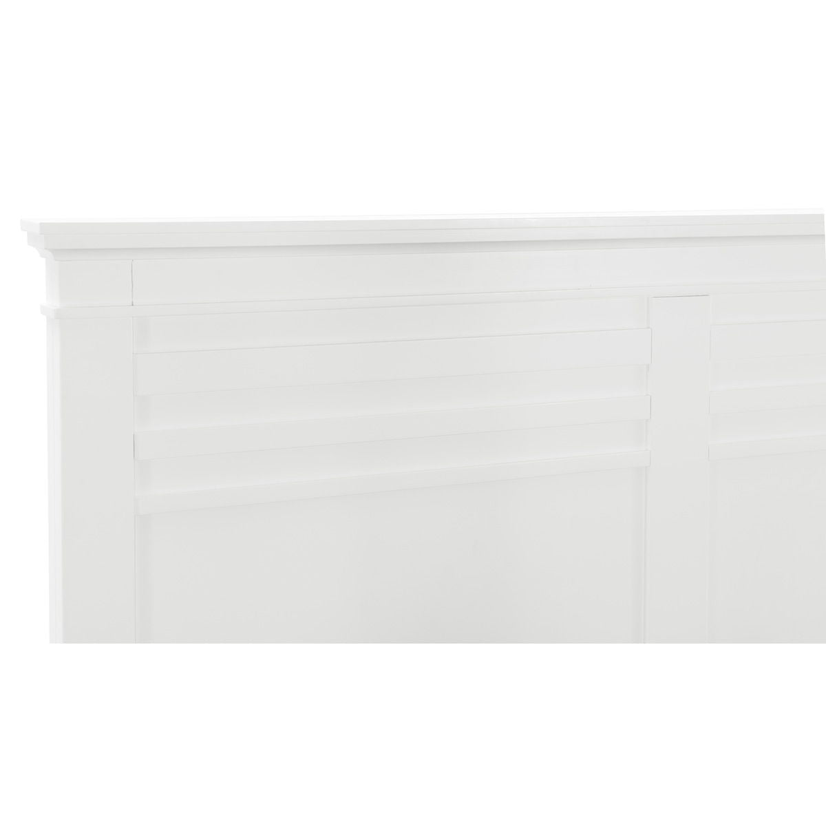 Blaire Farm - 4 Piece Set (Queen Bed, Nightstand, Dresser, Mirror) - White