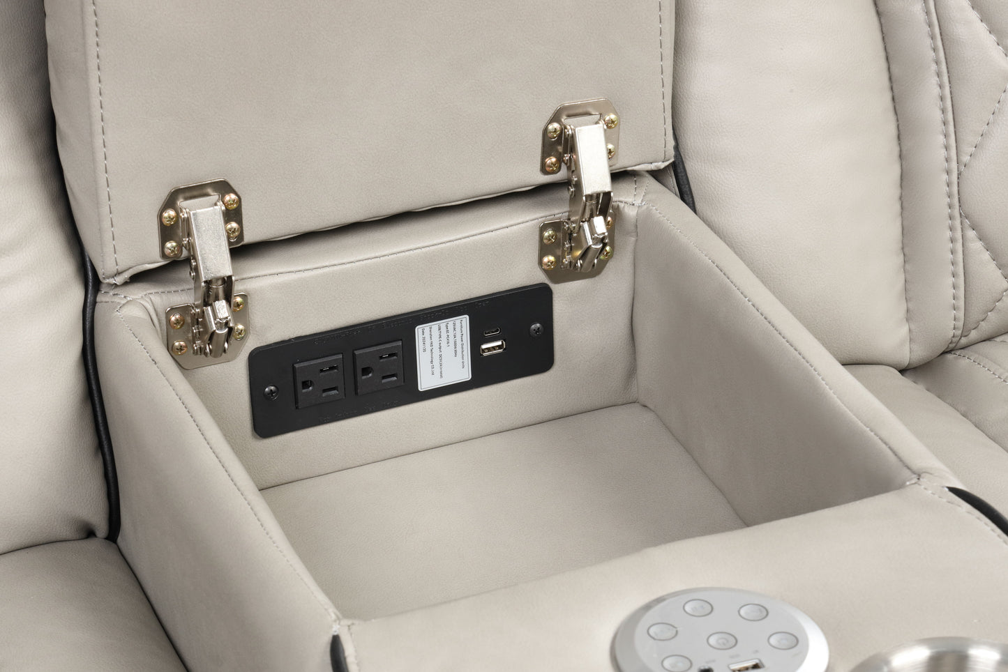 Titan - Loveseat