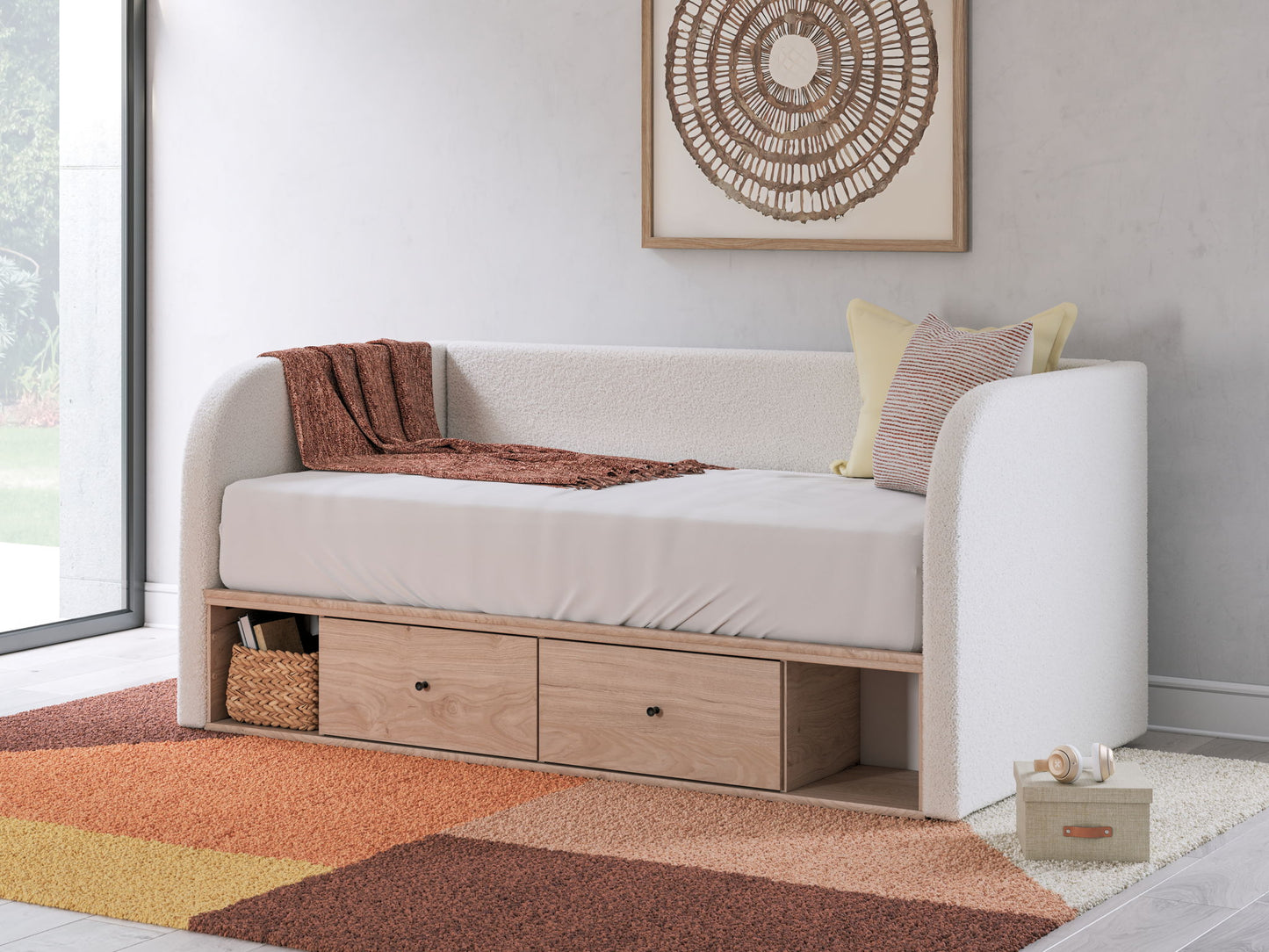 Shapella - Upholstered Day Bed