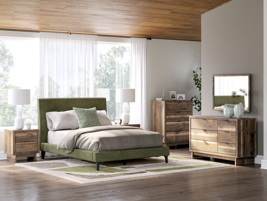 Zadilyn - Upholstered Bedroom Set