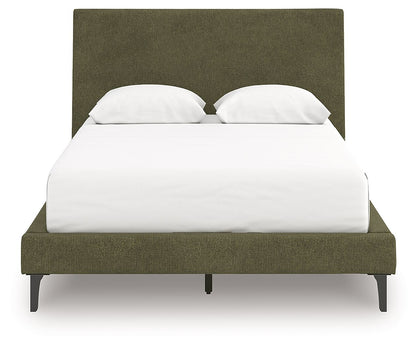 Zadilyn - Upholstered Bed With Roll Slats