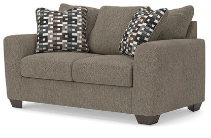 Triston-Peaks - Loveseat - Suede
