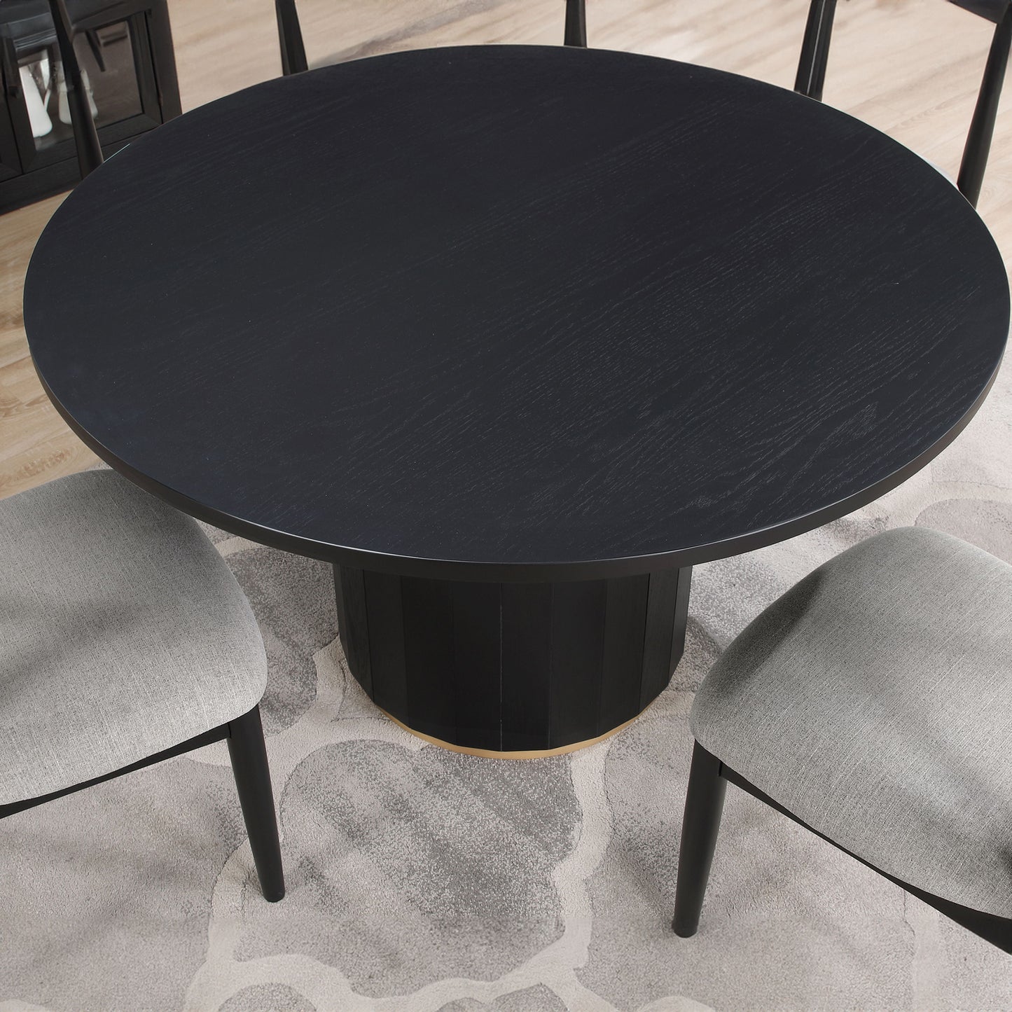 Magnolia - Round Table - Black / Gold