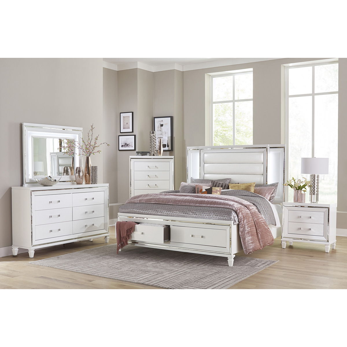 Tamsin - Nightstand